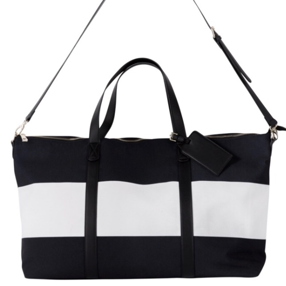 Brand new Fabfitfun Summer & Rose weekender bag